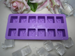 硅胶冰格是怎么生产出来的 汉川实业为您介绍