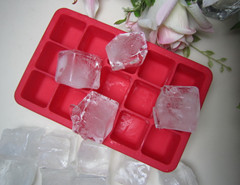【资讯】想知道硅胶制冰格是怎样生产出来的吗?汉川实业为您解答