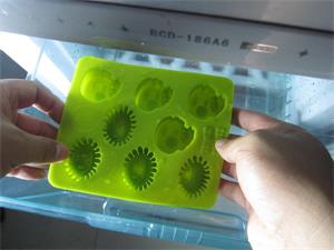 被评为畅销款冰箱硅胶冰格是[深圳老客户]订购的硅胶冰格赠品!