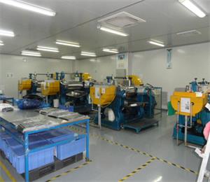 上海电器公司寻觅冰箱硅胶冰格厂家,开发小赠品,汉川实业与之合作!