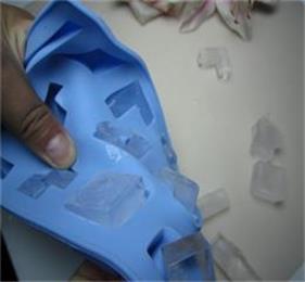 如何体会汉川实业俄罗斯方块硅胶冰格带来的冰凉享受?