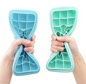 硅胶冰格和塑料冰格有啥不一样?可以互相替代吗?
