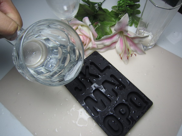 黑色硅胶字母冰格 硅胶冰格批发 硅胶冰格生产厂家