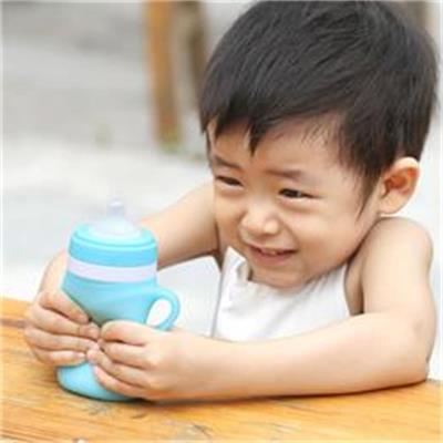 婴儿能用硅胶奶瓶吗
